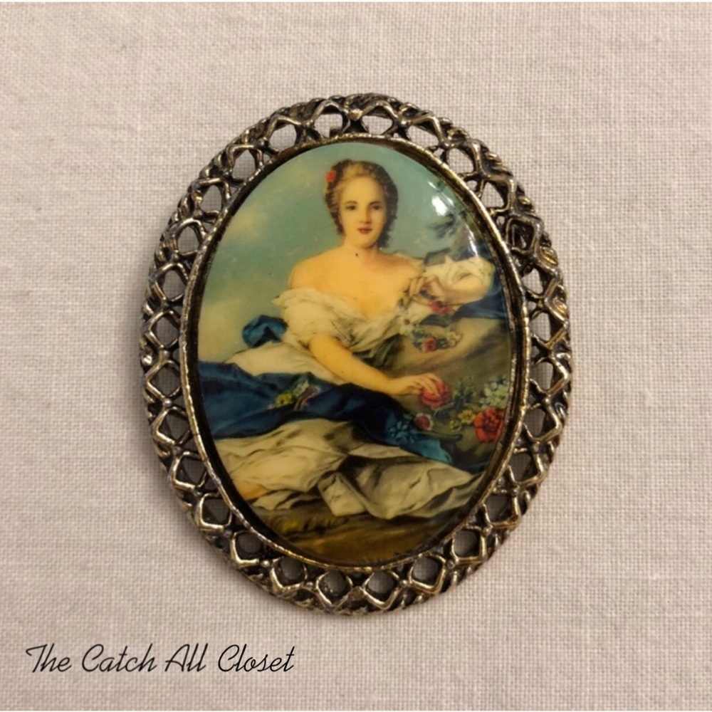 Vintage Victorian Style Brooch